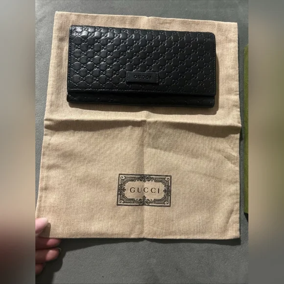 Gucci Microguccissima Monogram GG Black Soft Margaux Leather Trifold Wallet - Picture 2 of 8